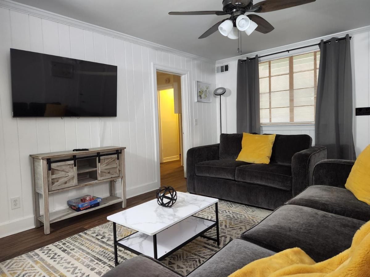 Spacious Centrally Located 3 Bed 2 Bath - Sleeps 8 Montgomery Exterior foto